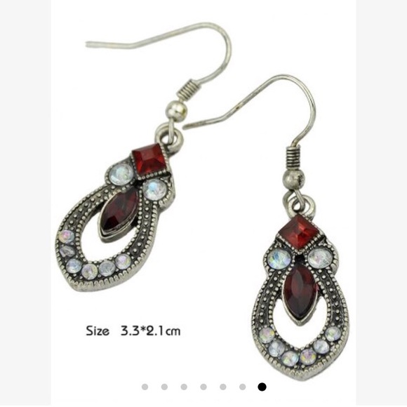 Necklace and earring set - Picture 2 of 5